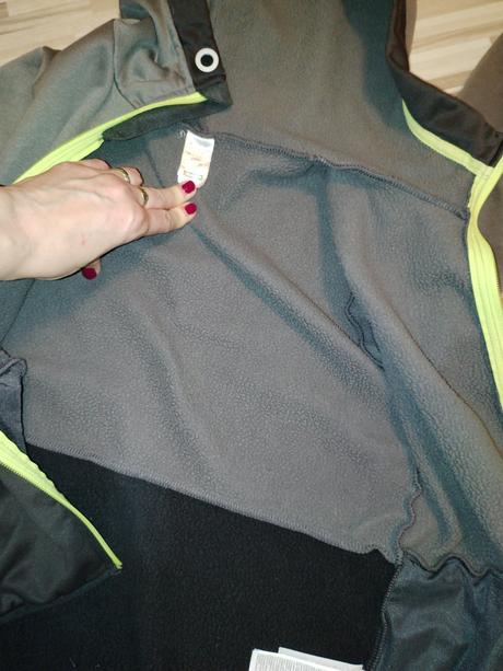 Kvalitná mikina, quechua,152