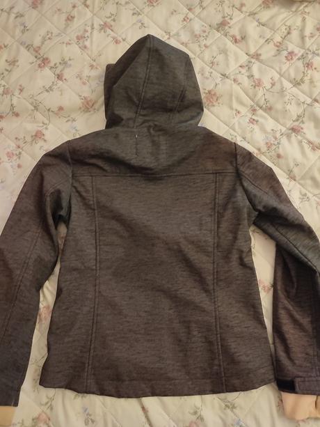 Jesenná/jarná bunda, takko,146