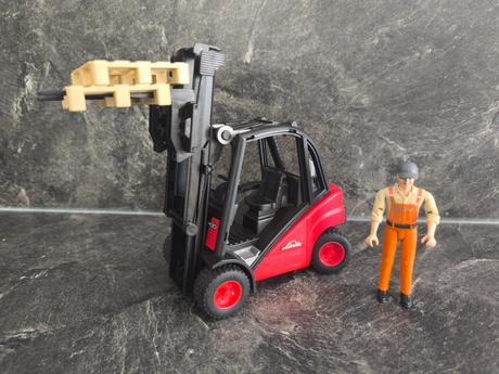 Bruder rôzne autá a doplnky - super stav, 