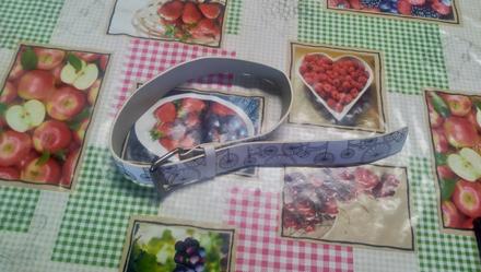 Dievčenský koženkový opasok,