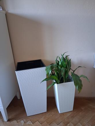 Vysoký kvetináč umelý ratan nádoba ako nový, 