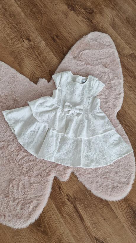 Biele saty reserved, reserved,86