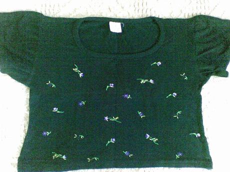 Tričko s výšivkami, xs