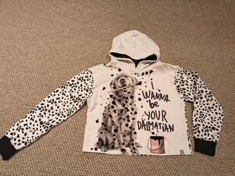 Mikina so psíkom, 146