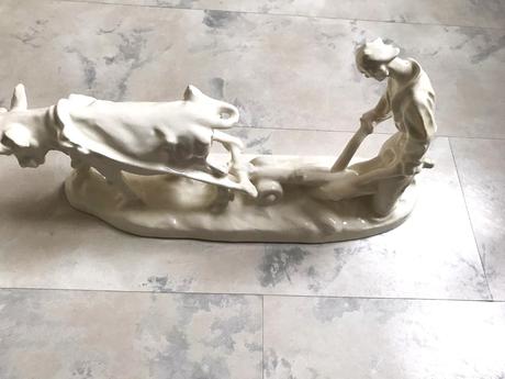 Starožitné masívne sošky 2 ks, 