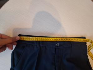 Chlapčenský tmavomodrý oblek, 182