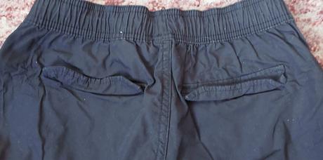 Čierne tenké nohavice kapsáče, h&m,152