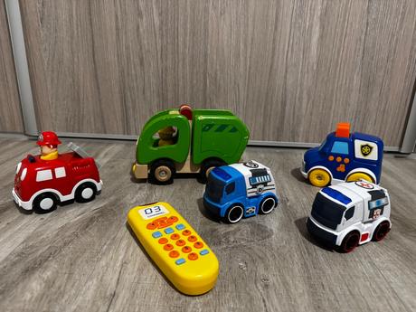 Naťahovacie autíčka,