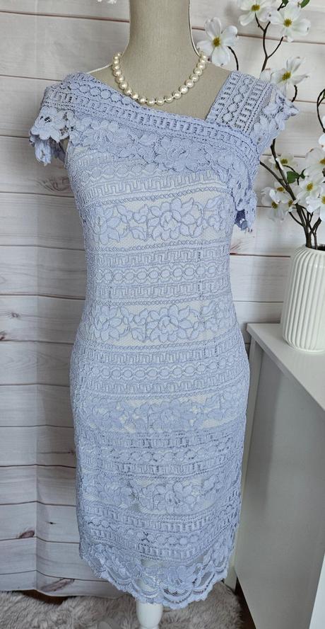 Krásne modré šaty de facto, 36