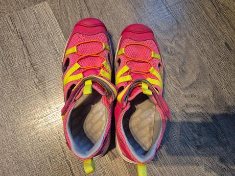 Dievcenske sandale keen eu38, keen,38