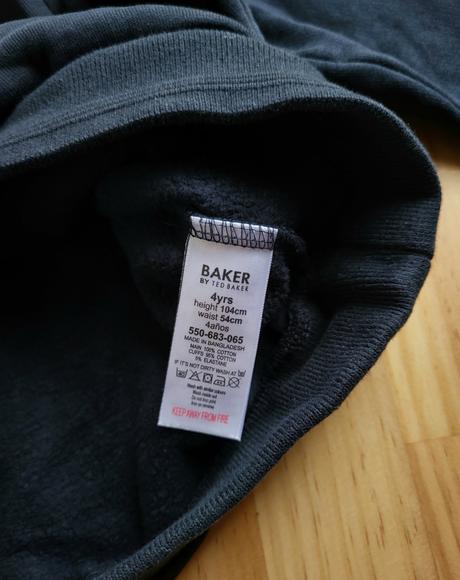 Mikina baker 104 na 4 roky, 104