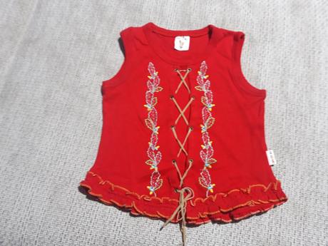 Pekné dievčenské tielko, 110