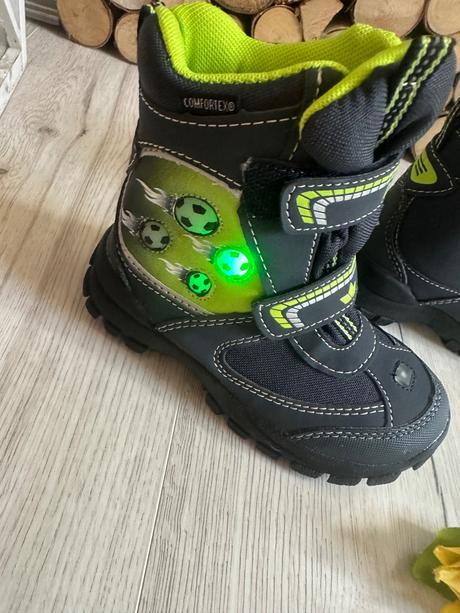 Zimušne čižmy lico svietiace, 27