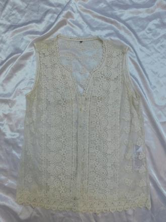 Velmi pekna kvalitna čipkovana bluzka, 42