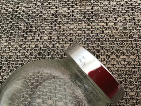 Mala sklenená dóza, výška 8 cm,