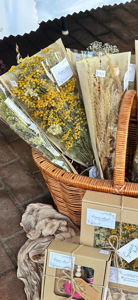 Krásny kytica sušených kvietkov, 