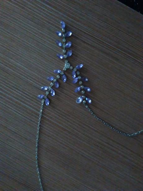 Strieborna-fialová, 