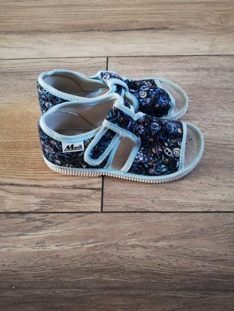 Papuce manik, manik,26