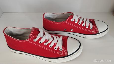 Platené tenisky, 38