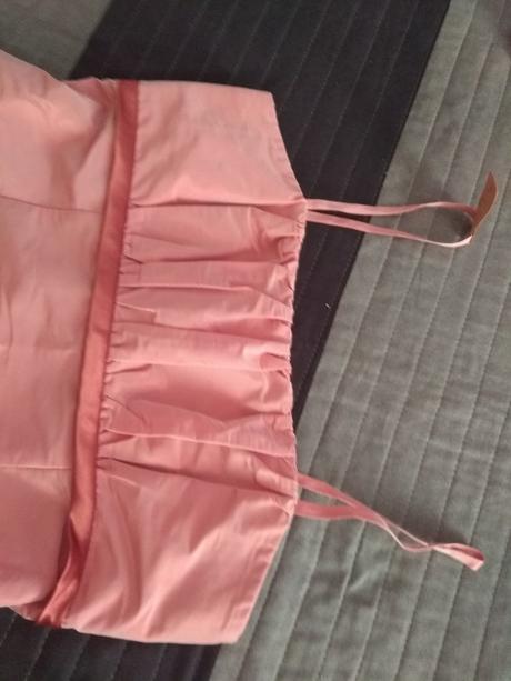 Kvalitné krásne saténové šaty, 40