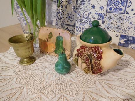 Do zelena dekorácia kuchyňe mažiar,hruška mramor,