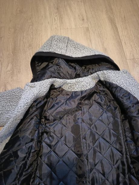 Dievčenský kabát, 140