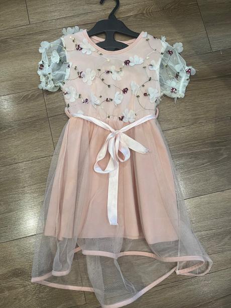 Slávnostne šaty, 116