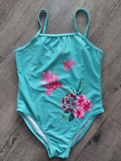 Tyrkysové plavky, 134