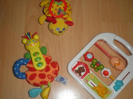 Žirafka chicco + vibrovacia včielka, 