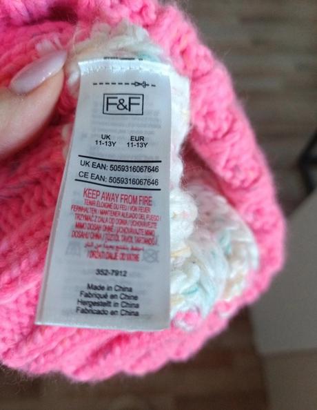 Čiapka+šál, tesco,152