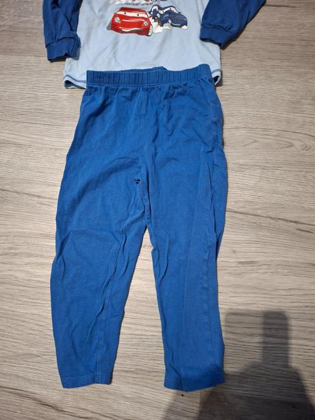 Modré pyžamo s autíčkami, sinsay,104