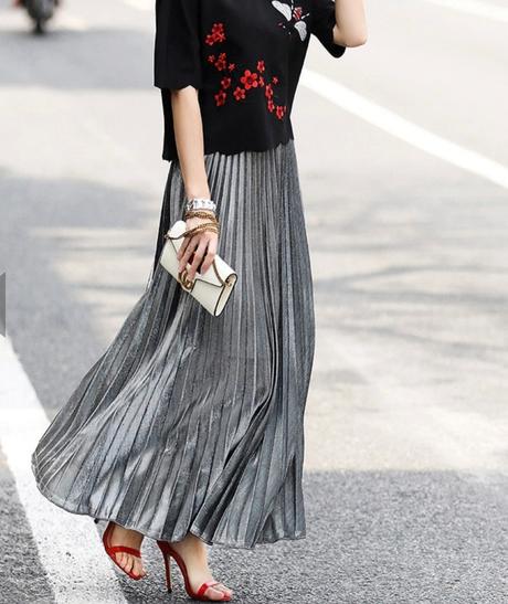 Strieborná plisovaná sukňa, m