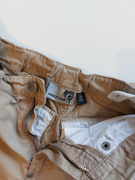 Nohavice kratasy protest 140, 140