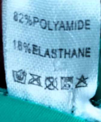 Plavková podprsenka tyrkysovo čierna, v.95c/100c, xl