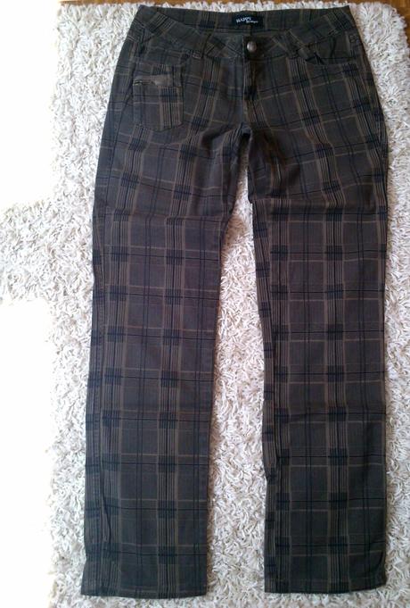 Kárované športové nohavice, 30