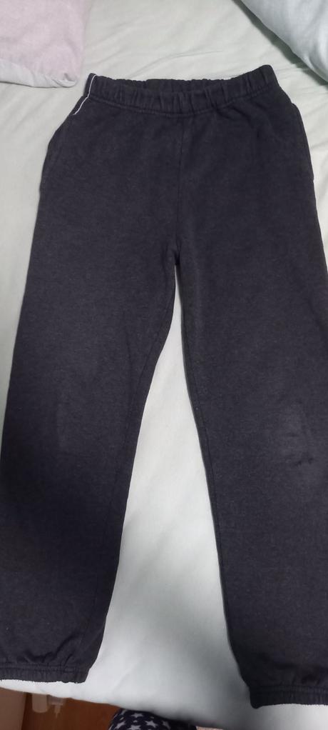 Darujem teplaky velk 140, 140