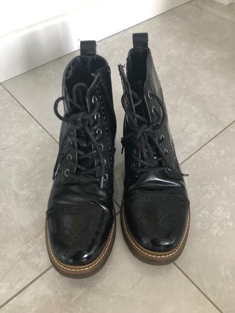 Vyššie topanky, graceland,36