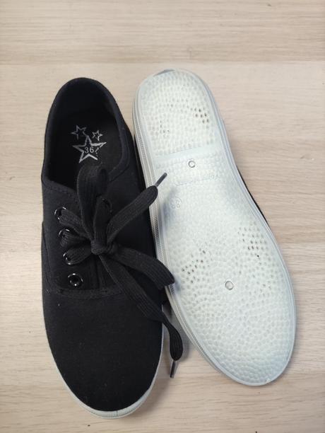 Tenisky, top stav, 36