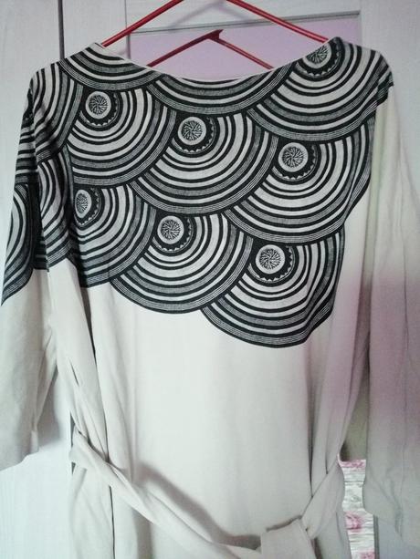 Šaty isabel de pedro, 40