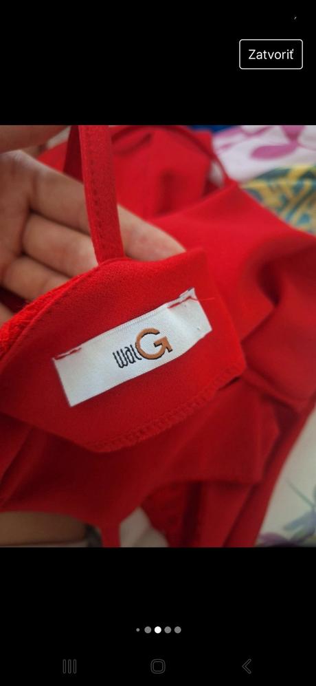 Červené spoločenské šaty, l