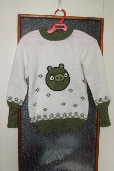 Pulover angrybirds prasiatko, 122