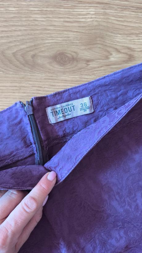 Fialová sukňa 36, timeout,s