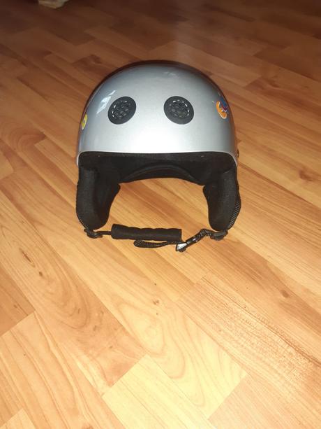 Prilba na lyžovanie, s