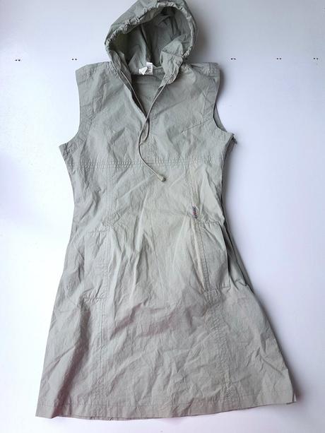 Športové šaty, 146