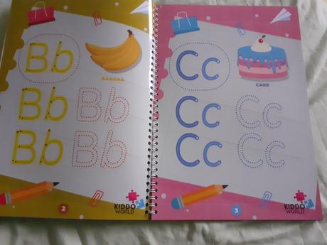 My first english book kiddo world, 