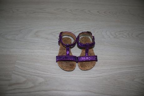 Sandáliky next, next,22