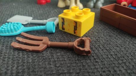 Lego duplo 10868 + 3 kone, 