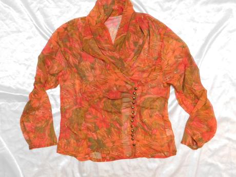 Velmi pekna bluzka, 42