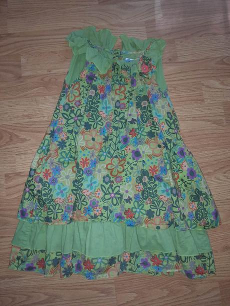 Saty, marks & spencer,104