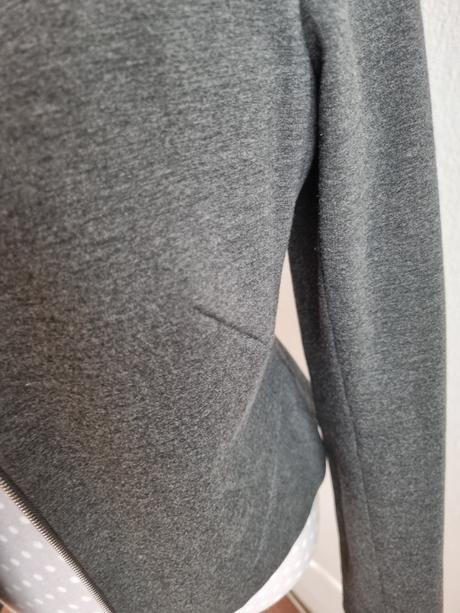 Sivé sako reserved 38, reserved,38